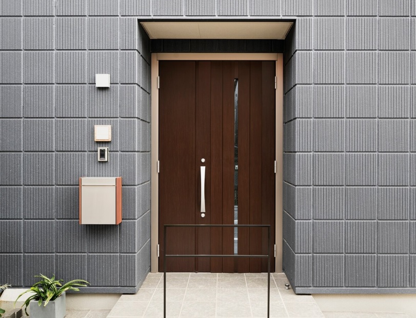 Bezpieczeństwo i elegancja – nowy standard pasywnych drzwi wejściowych