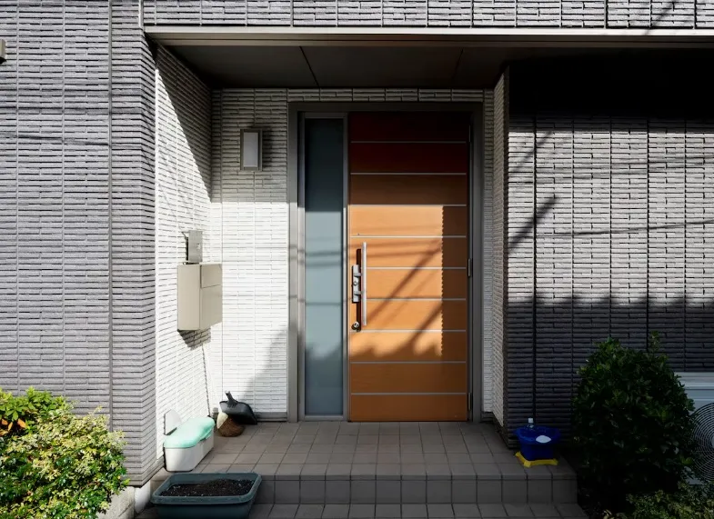 Pasywne drzwi wejściowe a certyfikaty jakości – co powinieneś wiedzieć?