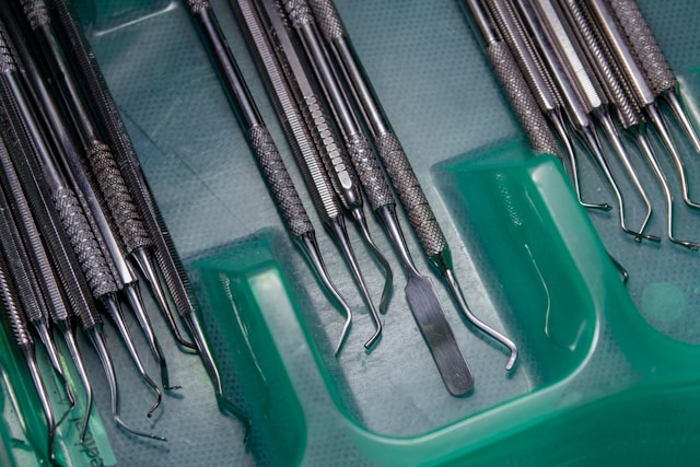 Jak często odwiedzać dentystę, by uniknąć poważnych problemów?